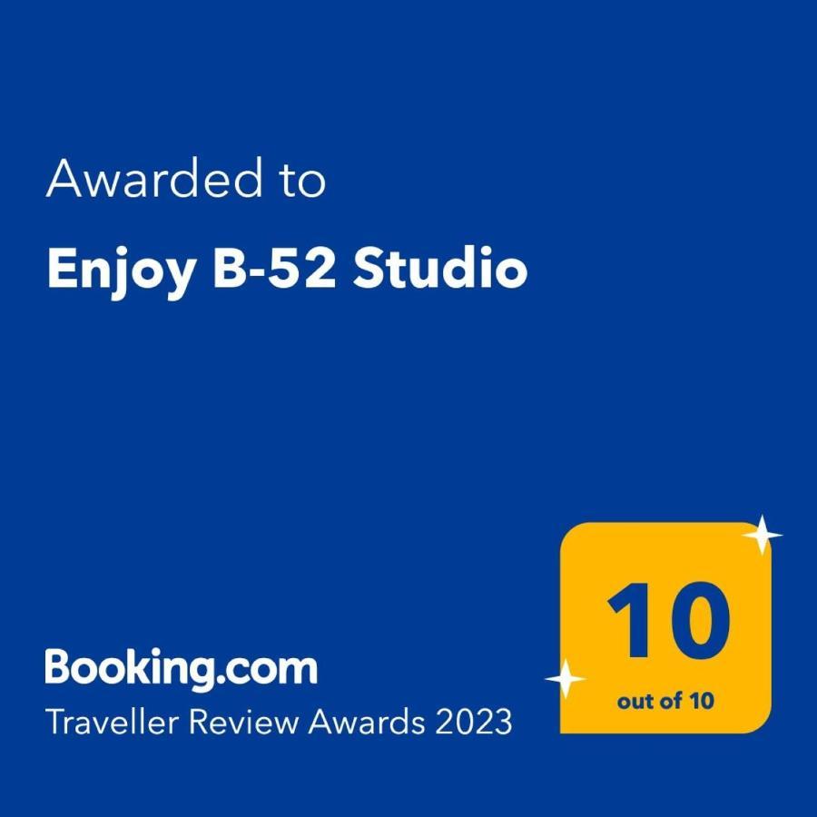 Enjoy B-52 Studio เบลเกรด ภายนอก รูปภาพ